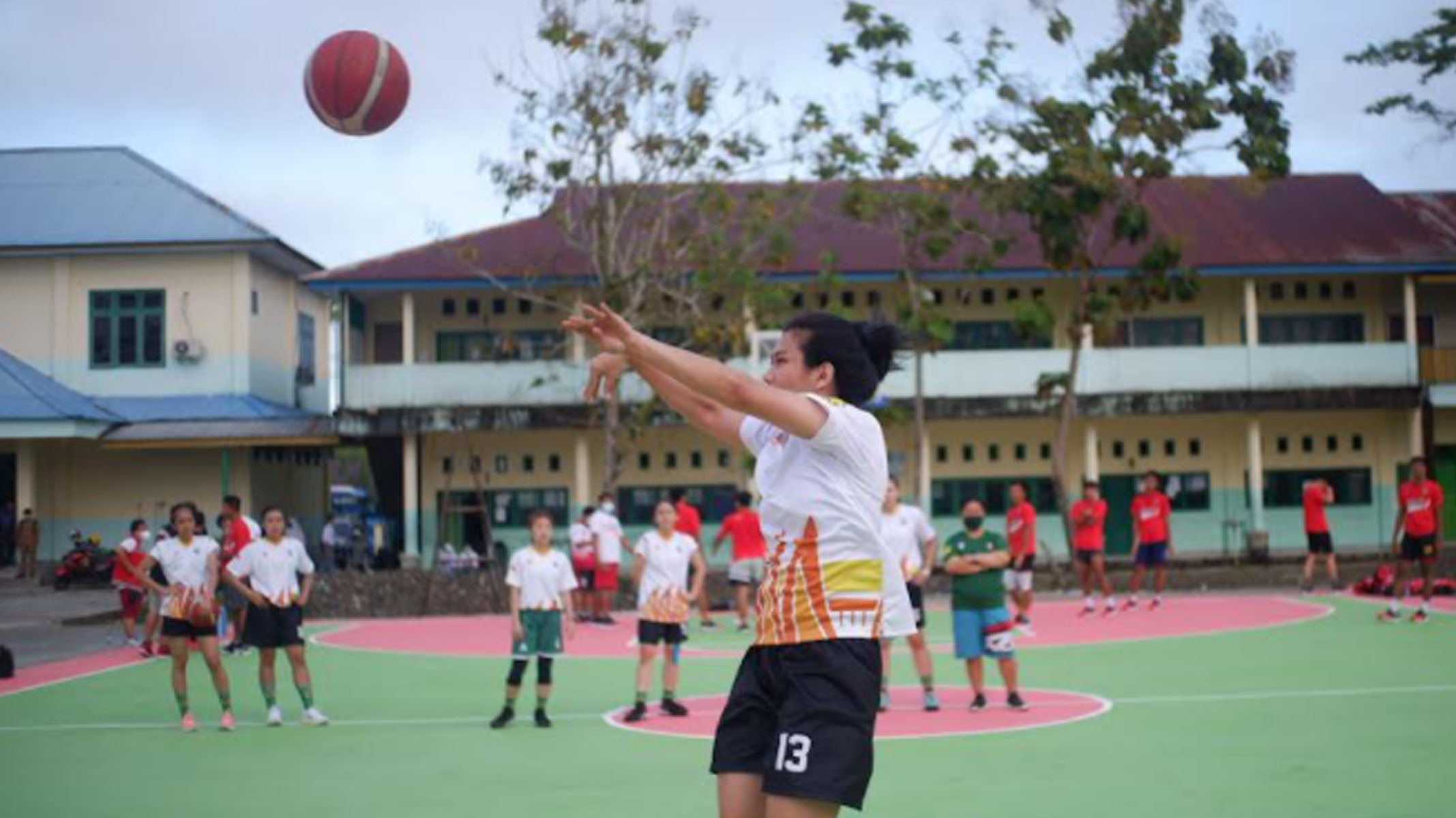 tim-basket-putri-jatim-pon.jpg