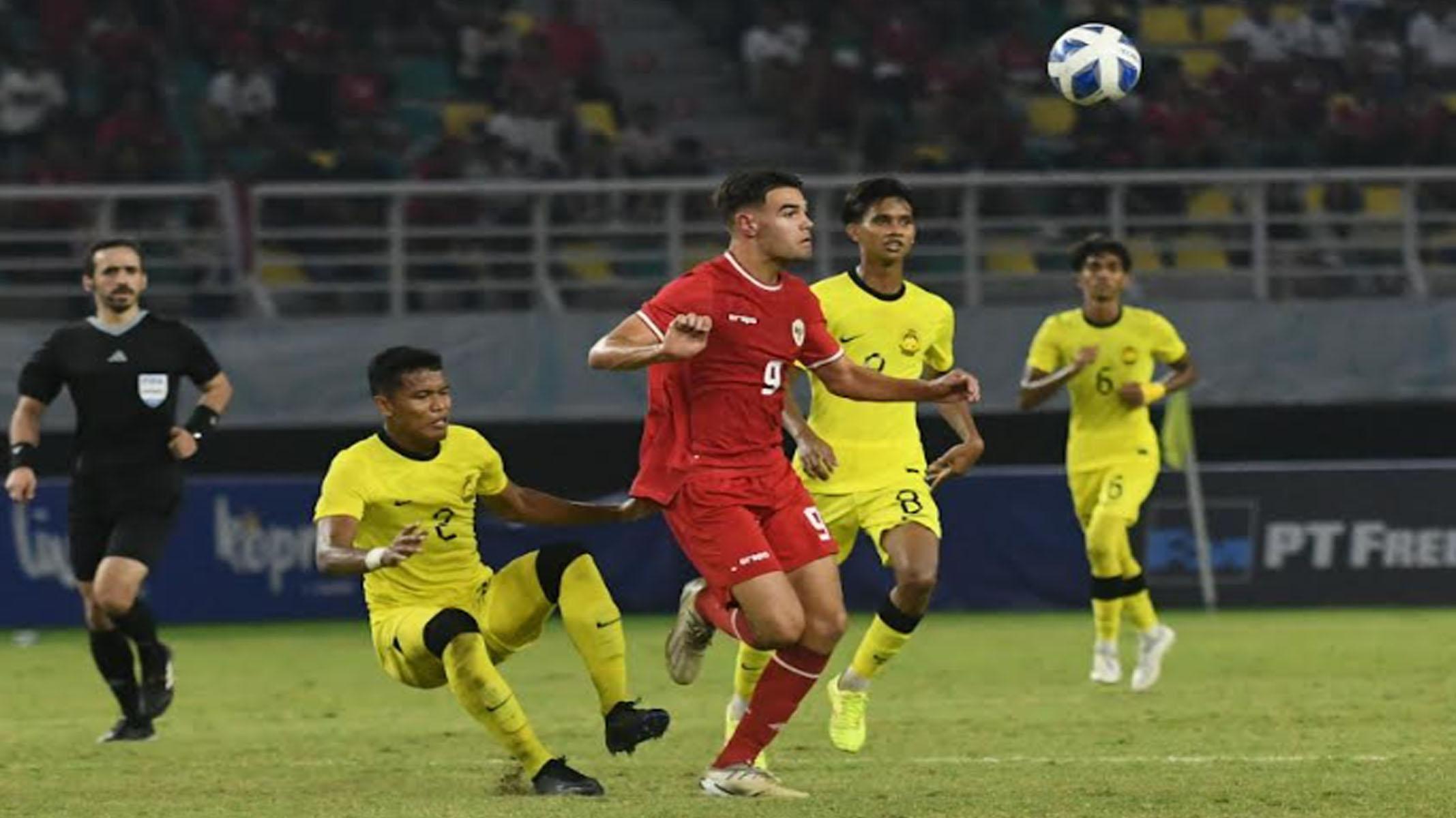 triker-Indonesia-U-19-Jens-Raven-vs-Malaysia.jpg