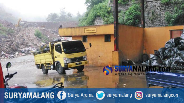 truk-bau-sampah-tpa-tlekung-kota-batu.jpg