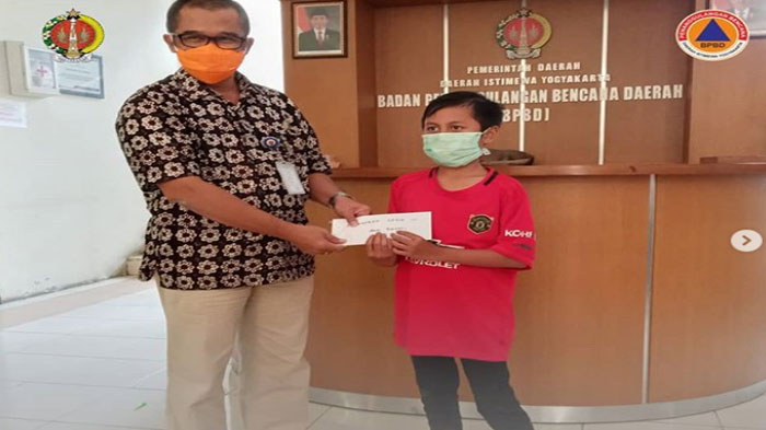 viral-bocah-sd-asal-yogyakarta-sumbangkan-uang-tabungannya-5-juta-untuk-penanganan-covid-19.jpg