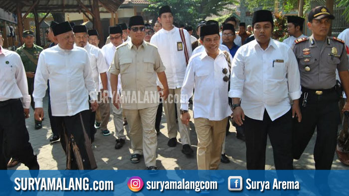 wakil-presiden-prabowo-subianto-dan-sandiaga-uno_20180921_225700.jpg
