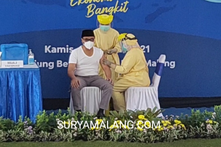 wakil-wali-kota-malang-sofyan-edi-jarwoko-vaksinasi-covid-19.jpg