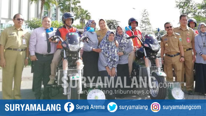 Peduli Sampah Dewanti Bagi-bagi Tips Atasi Sampah Rumah Tangga dan Launching Ojek Online