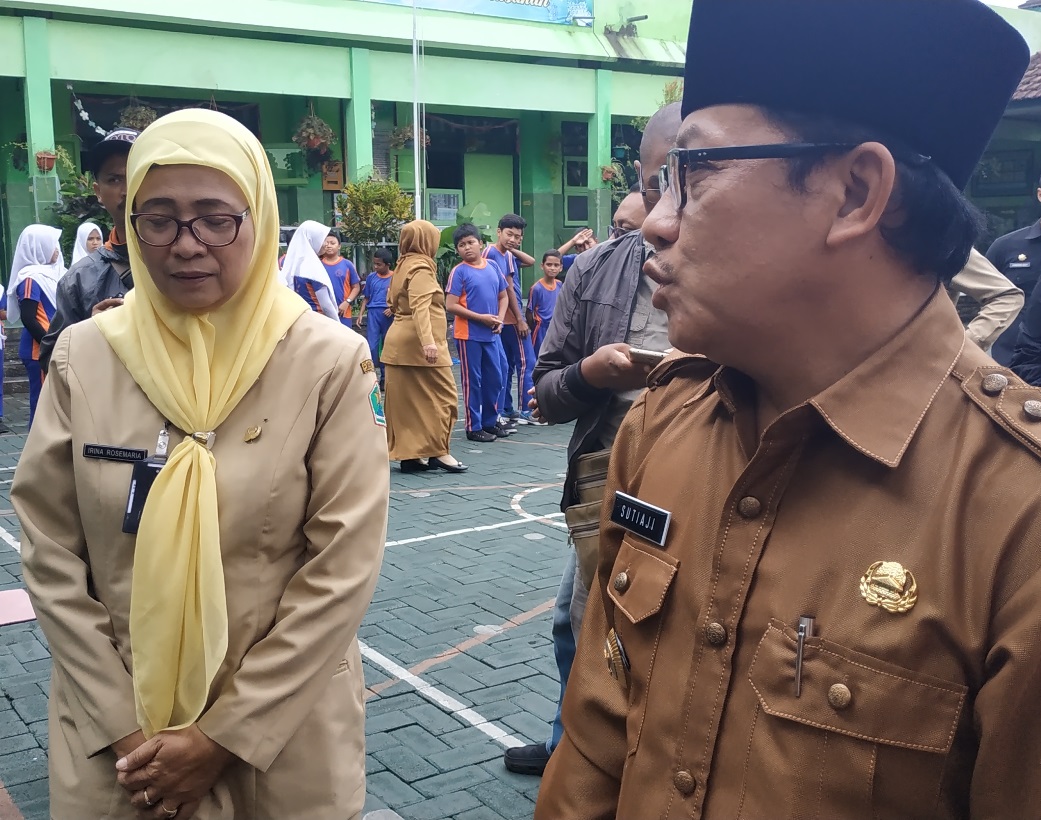 wali-kota-malang-sutiaji-datangi-sdn-kauman-3-kota-malang.jpg