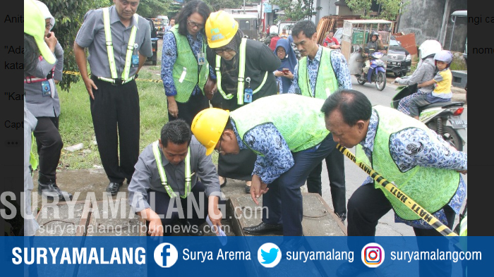 wali-kota-malang-sutiaji-periksa-pipa-pdam.jpg