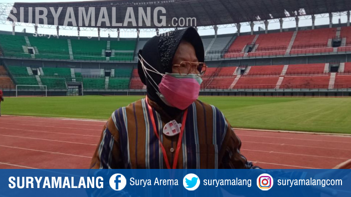 wali-kota-surabaya-tri-rismaharini-stadion-gelora-bung-tomo-piala-dunia.jpg