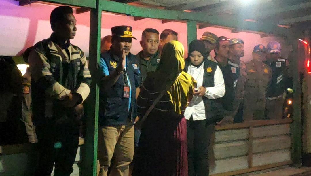 Warkop di Akses Jembatan Suramadu Sisi Bangkalan Diduga Sediakan Cewek LC dan Jadi Spot Pesta Miras