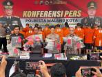 17-tersangka-perusakan-Mako-Polresta-Malang-Kota-serta-pembakaran-dan-perusakan.jpg