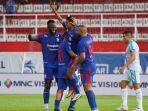 Arema-FC-Menang-Lawan-PSBS-Biak-Tanpa-Joel-Cornelli-Kuncoro-Naikkan-Posisi-Singo-Edan.jpg