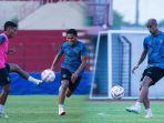 Berita-Arema-FC-Hari-Ini-Populer-Jadwal-Lawan-Barito-Putera-Peluang-Curi-3-Poin-di-Bantul.jpg
