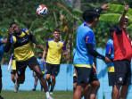 Berita-Arema-FC-Hari-Ini-Populer-Menang-Harga-Mati-Janji-PSM-Makassar-Marcos-Santos-Wajib-Waspada.jpg
