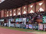 Bonek-hadir-langsung-di-latihan-terakhir-Persebaya-Surabaya-jelang-menghadapi-Arema-FC.jpg