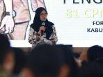 Bupati-Banyuwangi-Ipuk-Fiestiandani-menyerahkan-Surat-Keputusan-SK-CPNS-PPPK.jpg