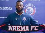 Charles-Lokolingoy-resmi-diperkenalkan-sebagai-pemain-Arema-FC.jpg