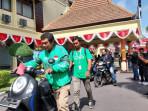 Driver-ojol-Imron-menuntut-sepeda-motornya-di-Mapolresta-Banyuwangi-Kamis-1182025.jpg