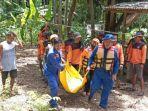 Evakuasi-jenazah-M-Rendi-13-di-Sungai-Mayang-Desa-Sabrang-Kecamatan-Ambulu-Jember.jpg