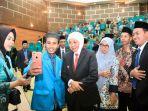 Gubernur-Jawa-Timur-Khofifah-Indar-Parawansa-beasiswa-LPPD-di-Gedung-Amphitheater-UINSA.jpg