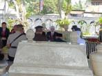 Gubernur-Jawa-Timur-Khofifah-Indar-Parawansa-ziarah-ke-Makam-Bung-Karno-di-Kota-Blitar.jpg