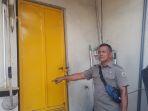 Gudang-rumah-makan-IBC-tempat-ditemukan-jenazah-Satpam-tewas-dengan-leher-terikat-selang-air.jpg
