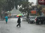 HUJAN-DI-KOTA-BATU.jpg