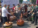 Kejari-Kabupaten-Jombang-melakukan-pemusnahan-barang-bukti-tindak-pidana.jpg