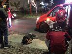 Kondisi-korban-berinisial-AM-alias-Mukhlis-ditemukan-tergeletak-di-pertigaan-Jalan-Raya-Sawojajar.jpg