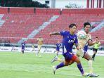 Laga-pekan-ke-20-antara-Arema-FC-vs-Persik-Kediri-di-Stadion-Kapten-I-Wayan-Dipta-Bali.jpg
