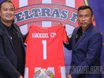 Manajer-Deltras-FC-Dian-Felani-bersama-pelatih-baru-Deltras-Widodo-CP.jpg