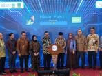 OJK-Bantu-Peternak-Sapi-Perah-di-Malang-Naik-Kelas-Melalui-Program-Ekosistem-Digital.jpg