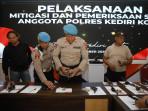 Polres-Kediri-Kota-menggelar-kegiatan-pengawasan-dan-pengendalian-senjata-api-dinas.jpg