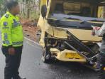 Kecelakaan Truk Vs Grand Max di Baluran Situbondo, Tiga Orang Mengalami Luka-luka