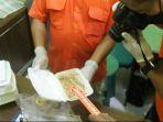 Polres-Tulungagung-mengambil-sampel-nasi-goreng-penyebab-keracunan.jpg