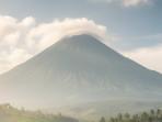 Prakiraan-Cuaca-Malang-Kota-Batu-Hari-Ini-Selasa-7-Oktober-2025-Berawan-Udara-Kabur-Dingin-16C.jpg