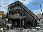 Suasana-Kafe-Nako-Kompas-Malang-di-Jalan-Sultan-Agung-Nomor-4-Kota-Malang-Senin-27102025.jpg