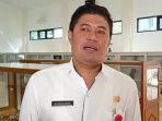 Suwarjana-saat-diwawancara-terkait-jam-pembelajaran-sekolah-di-Kota-Malang.jpg