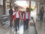 Terdakwa-kasus-penjualan-ginjal-saat-menjalani-sidang-di-PN-Sidoarjo-Rabu-1672025.jpg