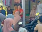 Warga-Desa-Karang-Penang-Oloh-Kecamatan-Karang-Penang-Sampang-Madura-tertipu.jpg