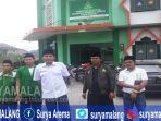abid-umar-faruq-atau-gus-abid-tengah-di-depan-kantor-pw-gp-ansor-jatim.jpg