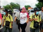 amir-jalan-kaki-dari-medan-ke-banyuwangi-demi-temui-ibu.jpg