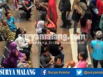 antre-warga-yang-ingin-mengurus-berkas-kependudukan-di-dispendukcapil-kota-malang_20170104_123254.jpg