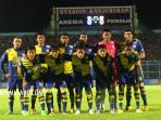 arema-lawan-persija_20150405_122122.jpg