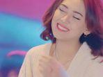 arti-lagu-full-senyum-sayang-versi-happy-asmara.jpg
