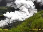 awan-panas-erupsi-Semeru-19112025.jpg