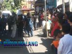 begini-suasana-di-rumah-freddy-budiman-saat-mobil-ambulans-itu-tiba_20160729_161209.jpg