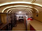 beginilah-suasana-dapur-di-dalam-bunker-ark-two-hasil-karya-bruce-beach-83_20180801_161038.jpg
