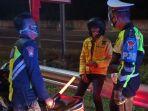 beredar-video-viral-pengendara-motor-masuk-jalan-tol-surabaya-mojokerto-tol-sumo.jpg