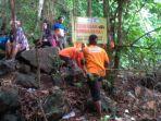 bpbd-situbondo-memasang-banner-imbauan-dan-larangan-di-gunung-ringgit.jpg