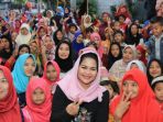 calon-wakil-gubernur-jawa-timur-puti-guntur-soekarno_20180521_013604.jpg