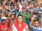 calon-wakil-gubernur-nomor-urut-2-puti-guntur-soekarno_20180412_212241.jpg