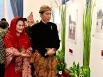 calon-wakil-gubernur-puti-guntur-soekarno-dan-presiden-joko-widodo-jokowi_20180612_003042.jpg